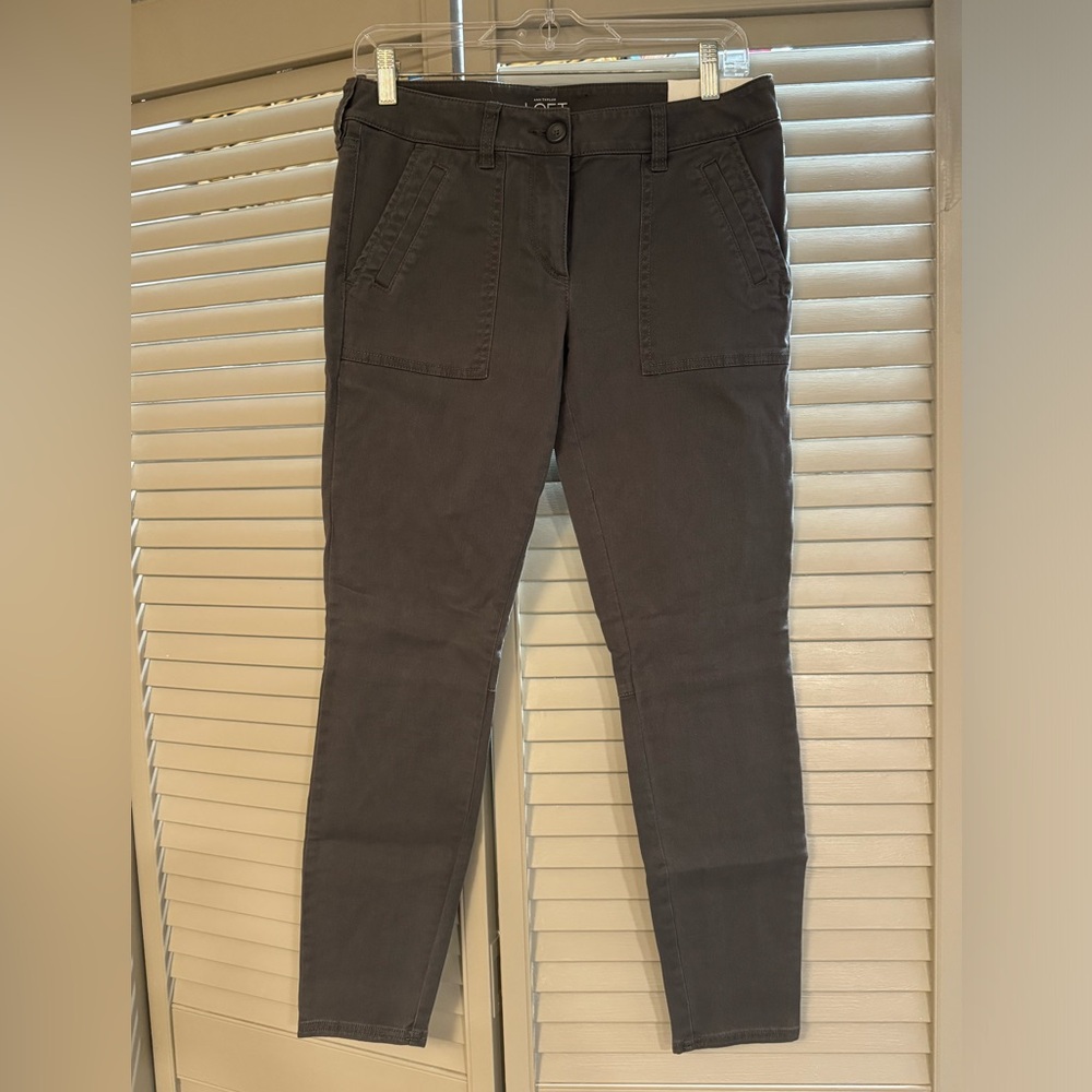 Brand New Loft Modern skinny ankle pants size 4